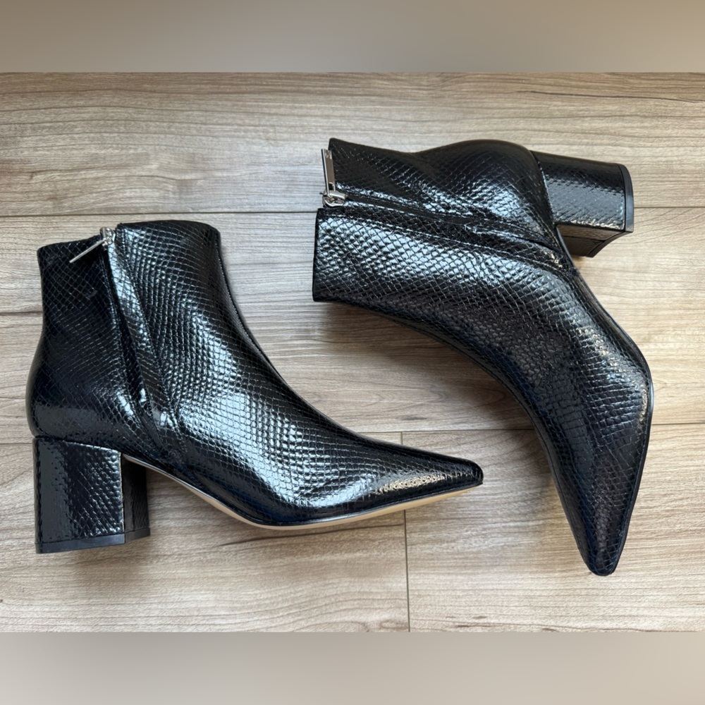 Marc Fisher Jarli Ankle Booties Boots Black Snake skin Shiny Pointed Toe Sz 6 - Picture 6 of 10